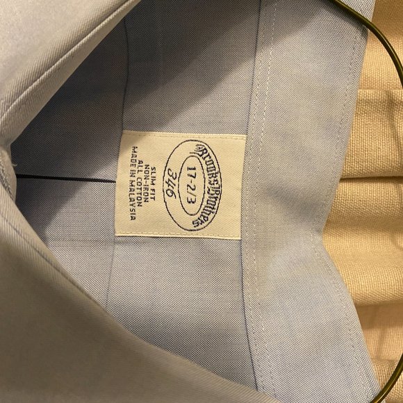 Brooks Brothers Slim Fit Non Iron Shirt - Picture 2 of 3